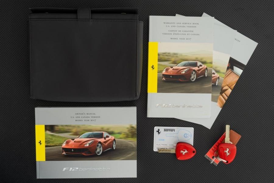 Сервисные книги Ferrari F12berlinetta 70th Anniversary 2017 года  (фото 45 из 47)